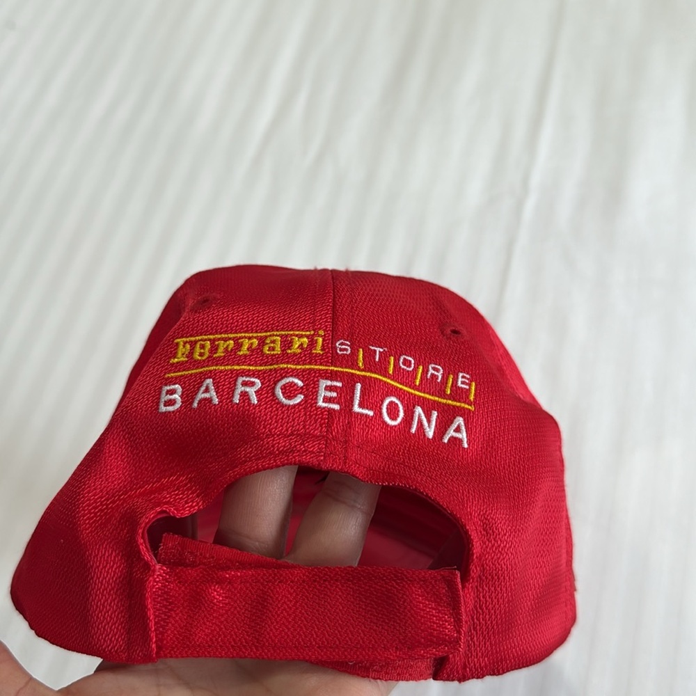 Ferrari Store in Barcelona F1 Drivers Cap - Picture 3 of 8